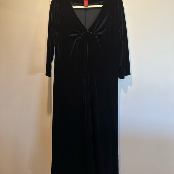 Elegant Black Velvet Dress by Olsen - Picture 1 of 5